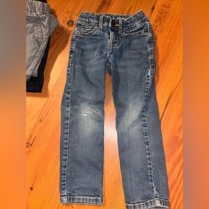 3 for $20! Boys 4t jeans Arizona Jean Co. boys kids 4t Distressed Blue Jeans